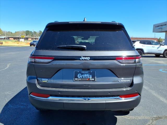 2026 Jeep Grand Cherokee Laredo 4x2