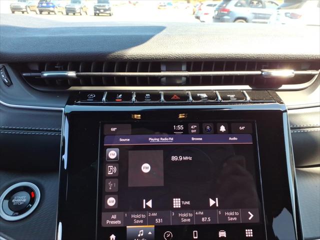 2026 Jeep Grand Cherokee Laredo 4x2