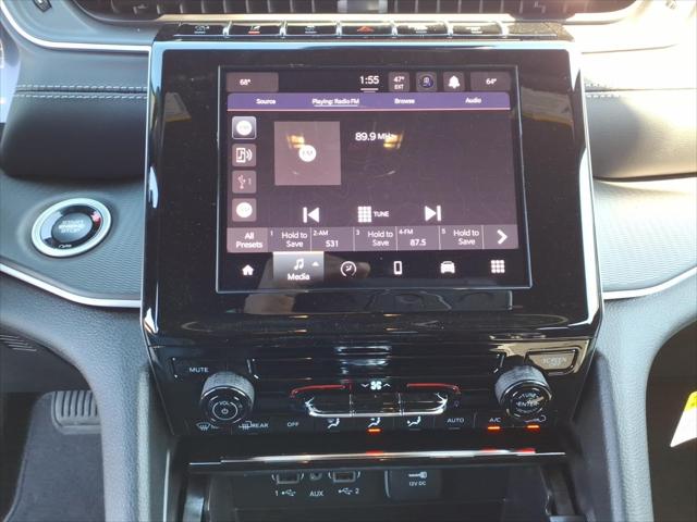 2026 Jeep Grand Cherokee Laredo 4x2