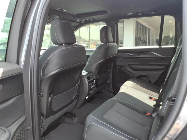2026 Jeep Grand Cherokee Altitude 4x2