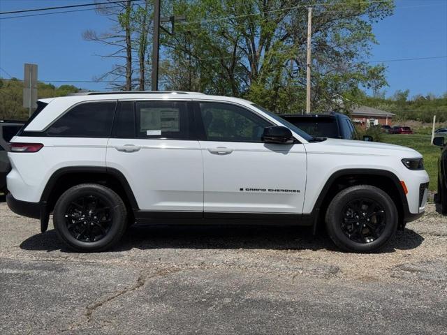 2026 Jeep Grand Cherokee GRAND CHEROKEE LAREDO ALTITUDE 4X4