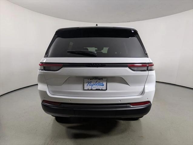 2026 Jeep Grand Cherokee Altitude 4x2