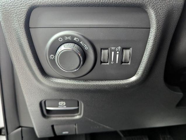 2026 Jeep Grand Cherokee Altitude 4x2