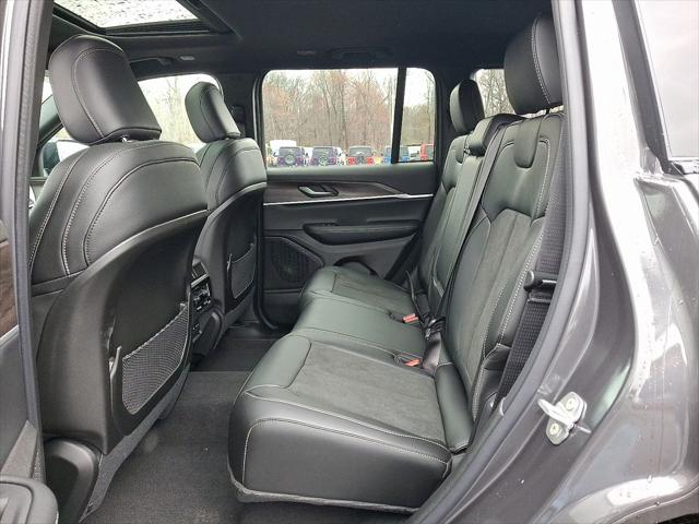 2026 Jeep Grand Cherokee Altitude 4x4