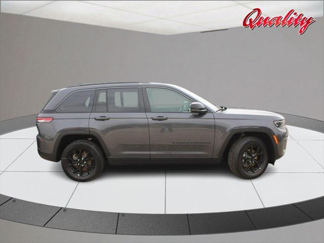 2026 Jeep Grand Cherokee GRAND CHEROKEE LAREDO ALTITUDE 4X4