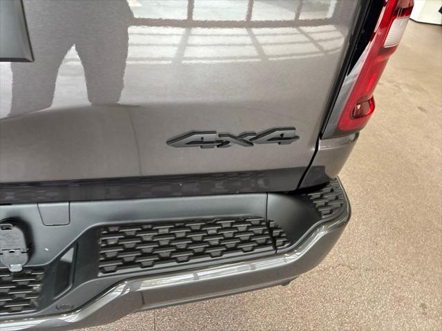 2026 Ram 1500 Express Crew Cab 4x4 5'7" Box