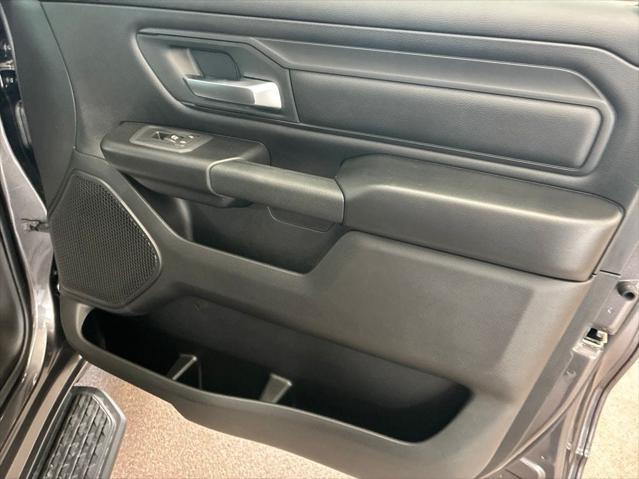 2026 Ram 1500 Express Crew Cab 4x4 5'7" Box