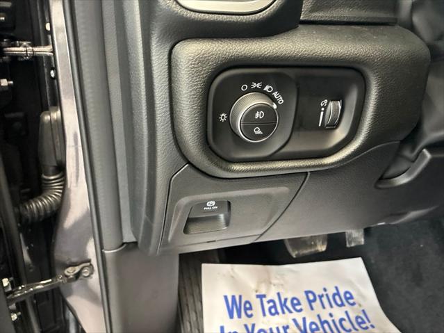 2026 Ram 1500 Express Crew Cab 4x4 5'7" Box