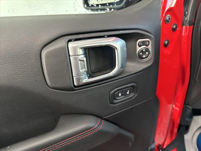 New 2026 Firecracker Red Clear-Coat Exterior Paint Jeep Rubicon image 40