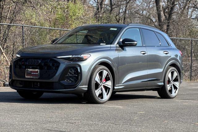 2025 Audi SQ5 Premium Plus TFSI quattro S tronic