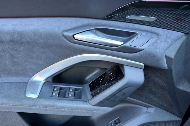 2025 Audi SQ5 Premium Plus TFSI quattro S tronic