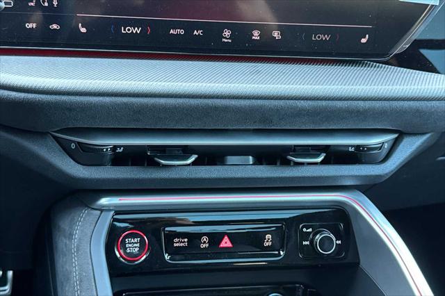 2025 Audi SQ5 Premium Plus TFSI quattro S tronic