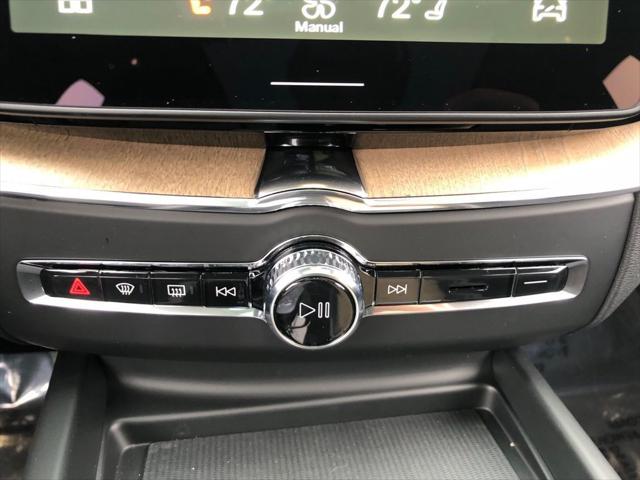 2026 Volvo XC60 B5 Core
