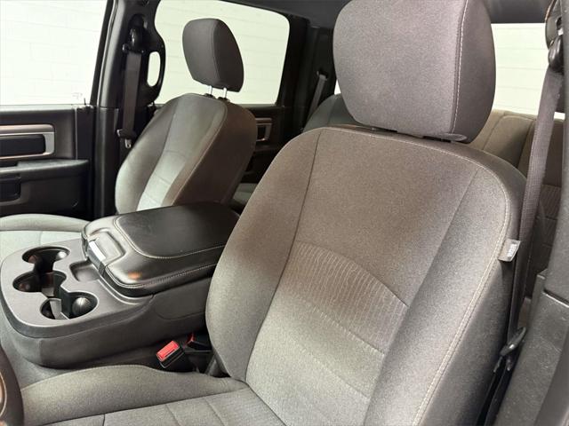2024 Ram 1500 Classic Warlock Crew Cab 4x4 5'7" Box