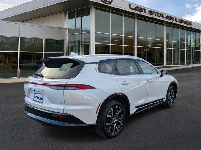 2025 Toyota Crown Signia XLE 2025 Toyota Crown Signia XLE