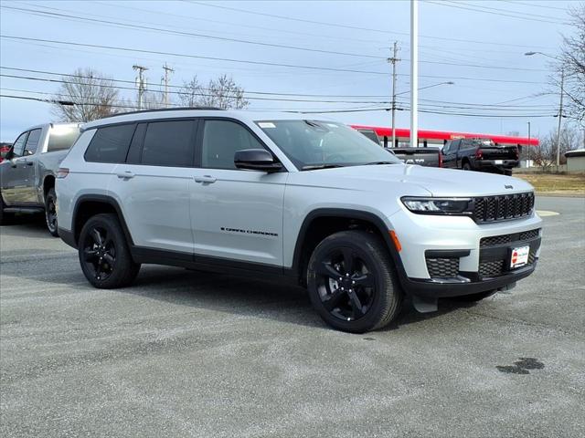 2025 Jeep Grand Cherokee GRAND CHEROKEE L ALTITUDE X 4X4