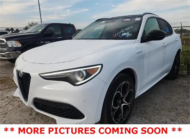 2023 Alfa Romeo Stelvio Veloce AWD
