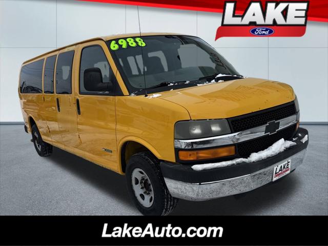 2005 Chevrolet Express 3500 155 WB RWD
