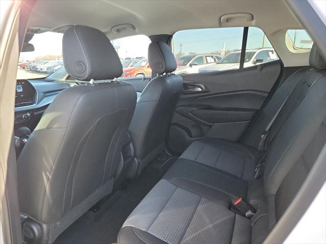 2025 Chevrolet Trax FWD LT