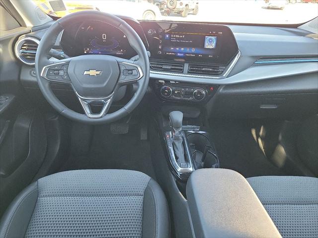 2025 Chevrolet Trax FWD LT