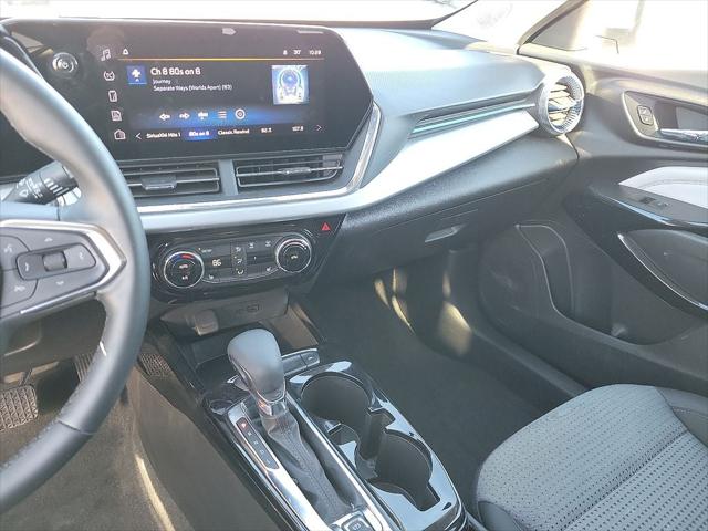2025 Chevrolet Trax FWD LT