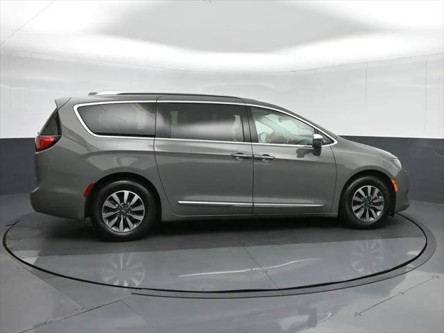 2020 Chrysler Pacifica Hybrid Limited