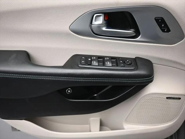 2020 Chrysler Pacifica Hybrid Limited