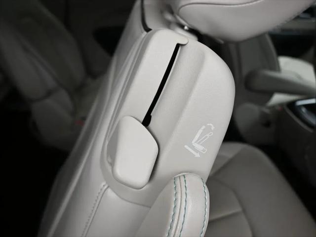 2020 Chrysler Pacifica Hybrid Limited