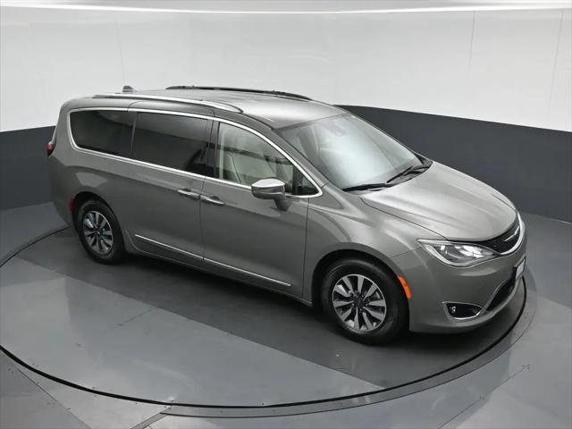 2020 Chrysler Pacifica Hybrid Limited