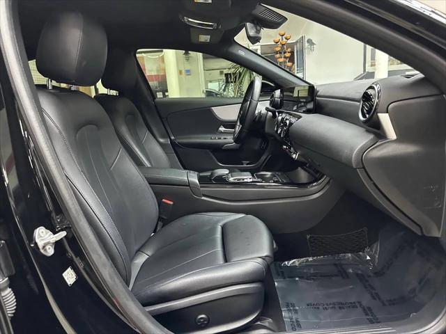 2020 Mercedes-Benz A 220 A 220