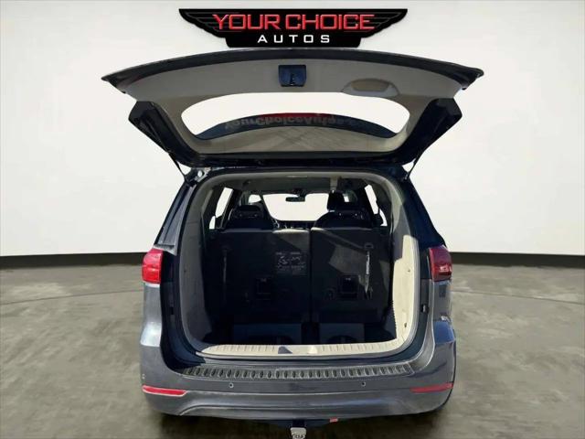 2017 Kia Sedona LX