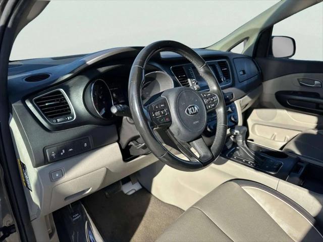 2017 Kia Sedona LX