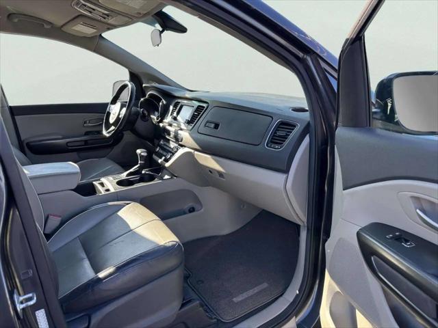 2017 Kia Sedona LX