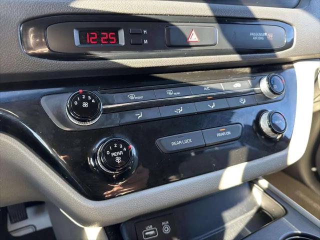 2017 Kia Sedona LX