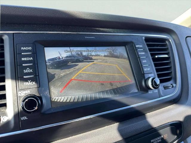 2017 Kia Sedona LX