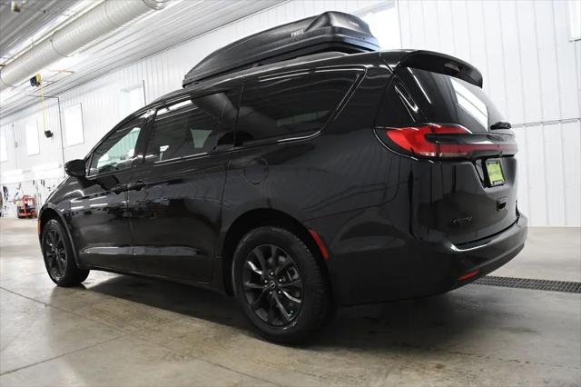2026 Chrysler Pacifica Select AWD
