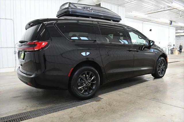 2026 Chrysler Pacifica Select AWD