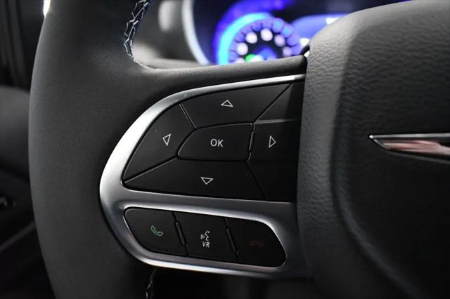 2026 Chrysler Pacifica Select AWD