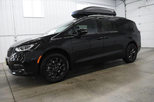 2026 Chrysler Pacifica Select AWD
