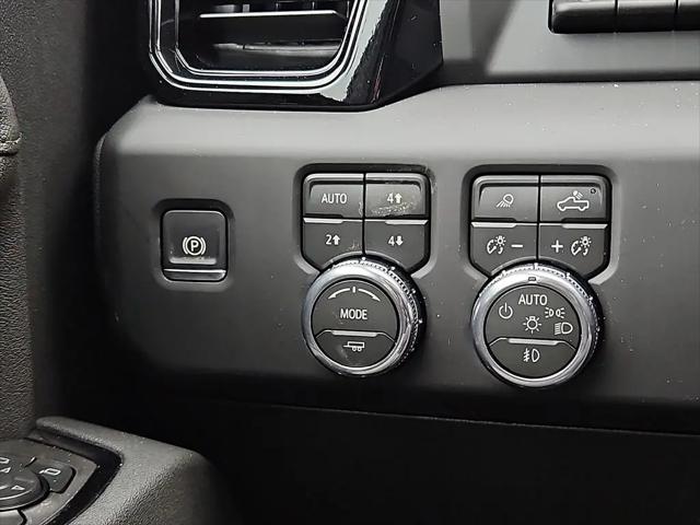 2026 GMC Sierra 2500HD Crew Cab, Standard Bed, AT4, 4WD