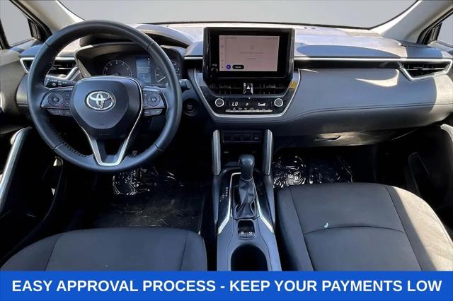 2024 Toyota Corolla Cross LE