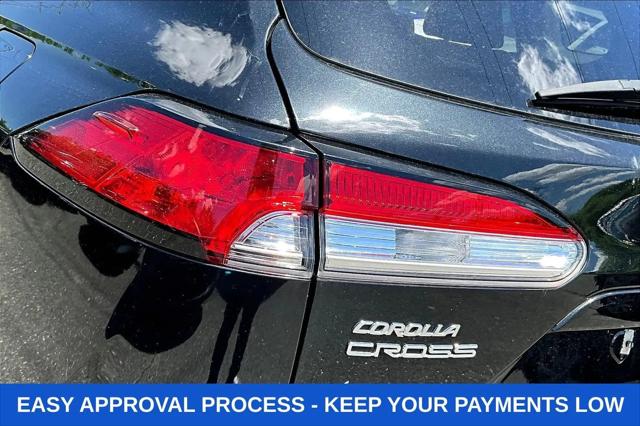 2024 Toyota Corolla Cross LE