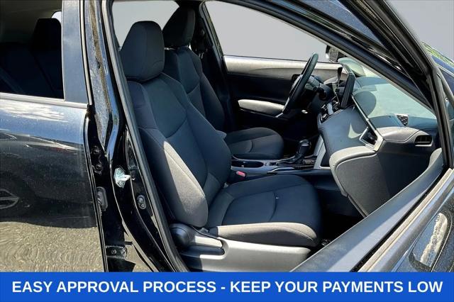 2024 Toyota Corolla Cross LE