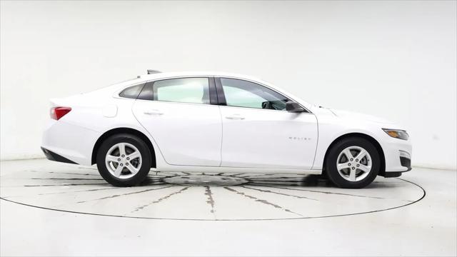 2022 Chevrolet Malibu FWD 1FL