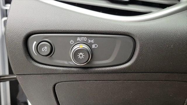 2022 Chevrolet Malibu FWD 1FL