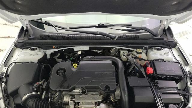 2022 Chevrolet Malibu FWD 1FL