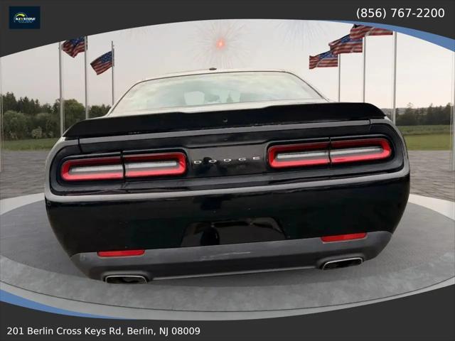 2015 Dodge Challenger SXT