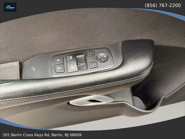 2015 Dodge Challenger SXT