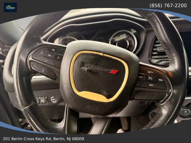 2015 Dodge Challenger SXT