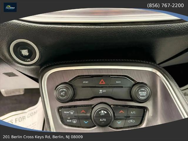 2015 Dodge Challenger SXT